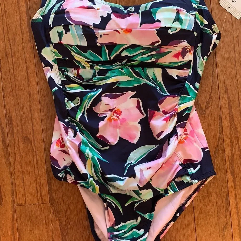 Liz Claiborne swimwear size 12 one piece